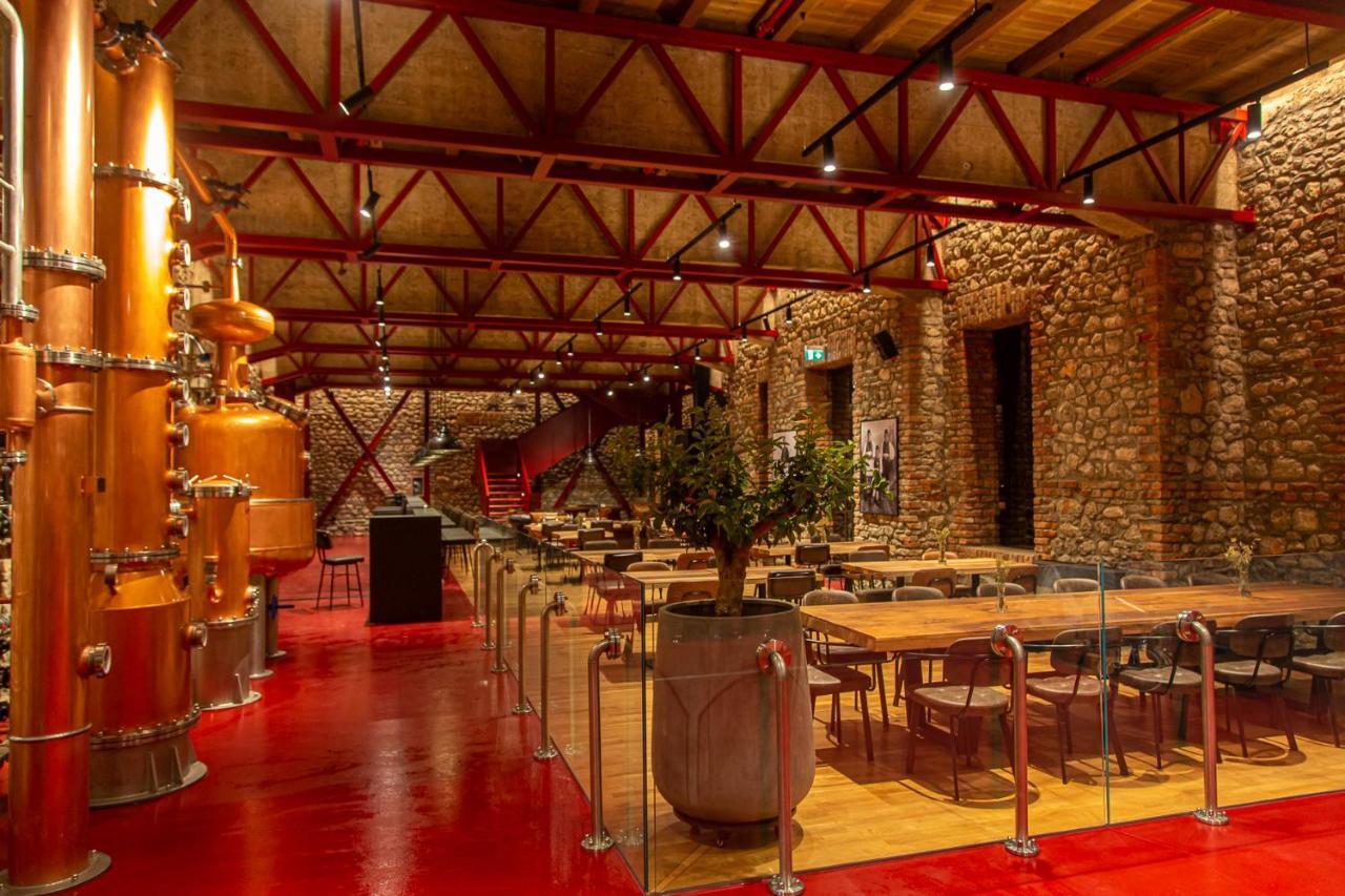 Melesin Distillery Leskovik Kültér fotó