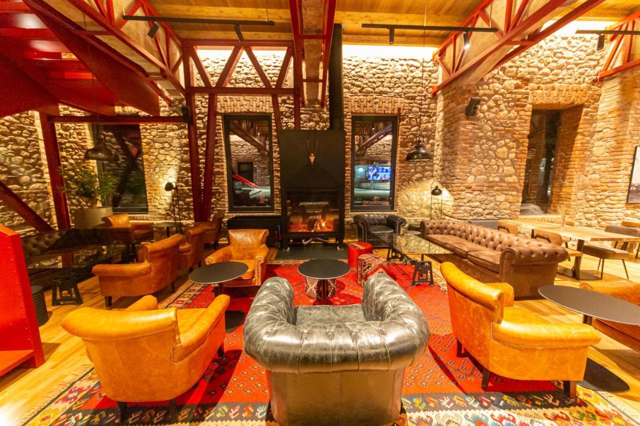 Melesin Distillery Leskovik Kültér fotó