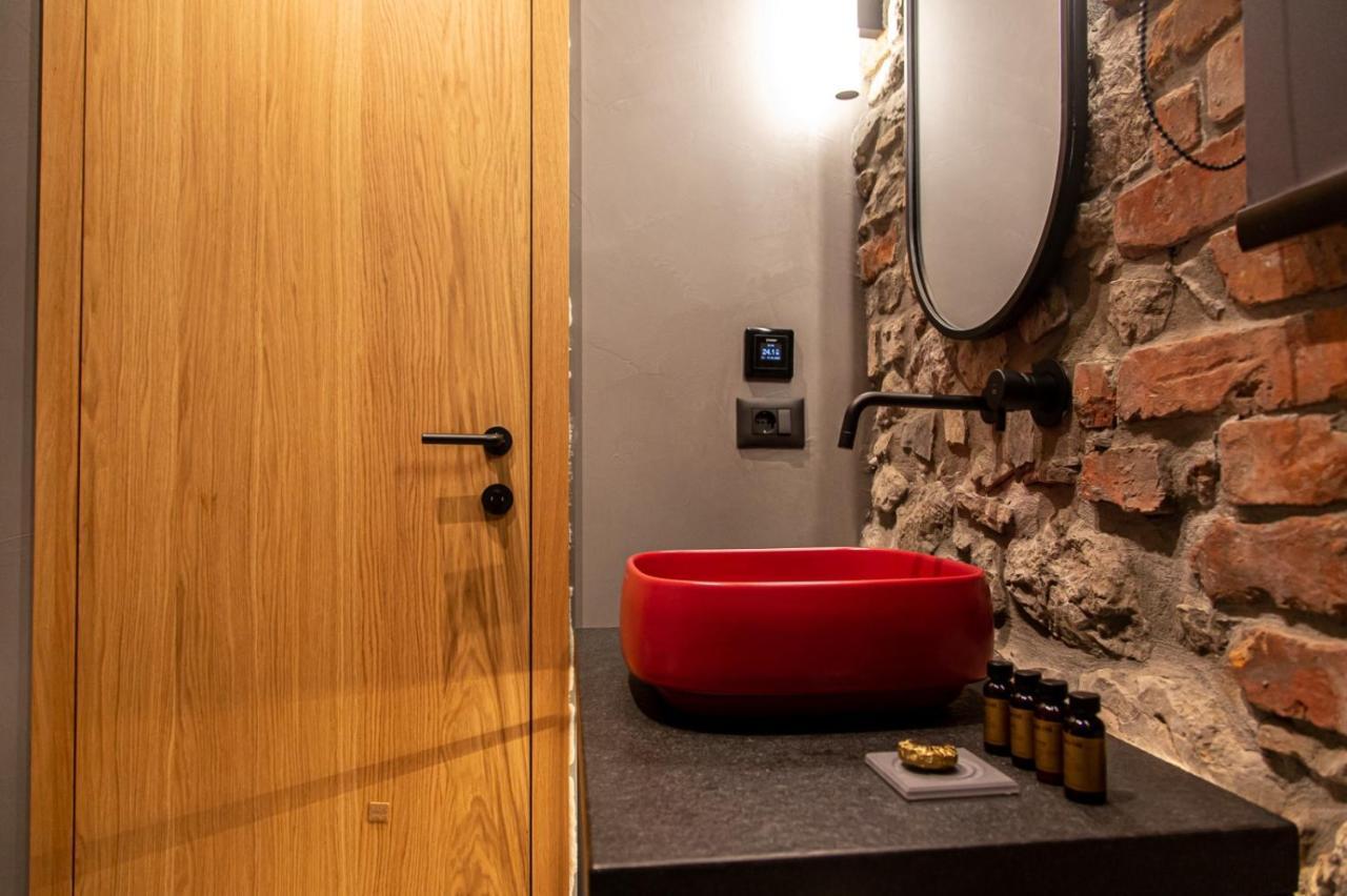 Melesin Distillery Leskovik Kültér fotó